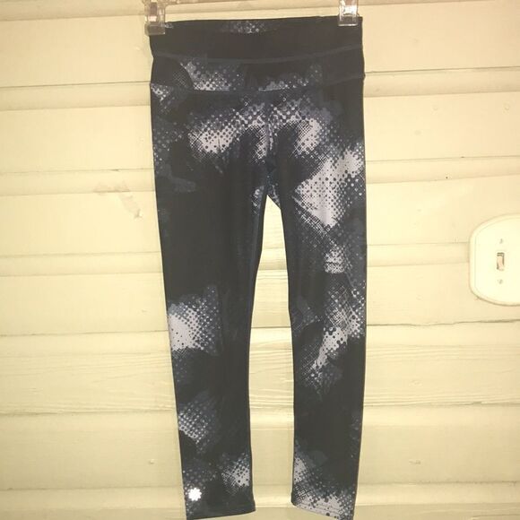 ATHLETA Electro Sonar Capri Leggings XXS - Picture 5 of 10